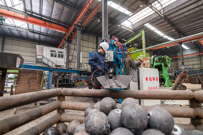 即墨网架配件-螺栓球加工车间
